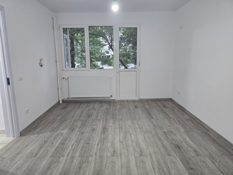 Baba Novac - vis-a-vis de Parcul IOR Garsoniera renovata complet,